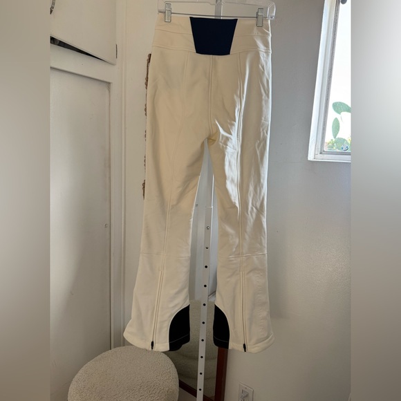 Perfect Moment Aurora Cream Flare Ski Pants RED STAR MODEL - Picture 8 of 14